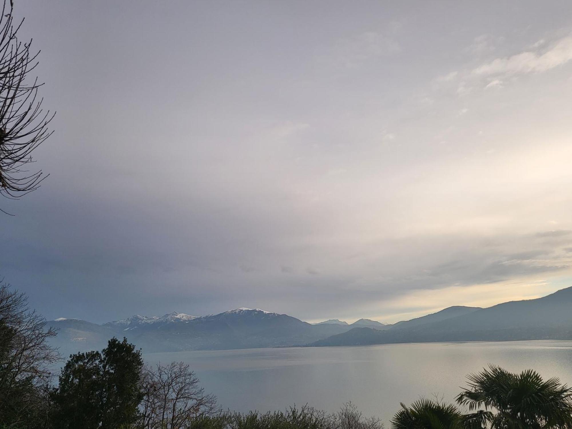Bella Vista Lago Maggiore Ghiffa Bagian luar foto