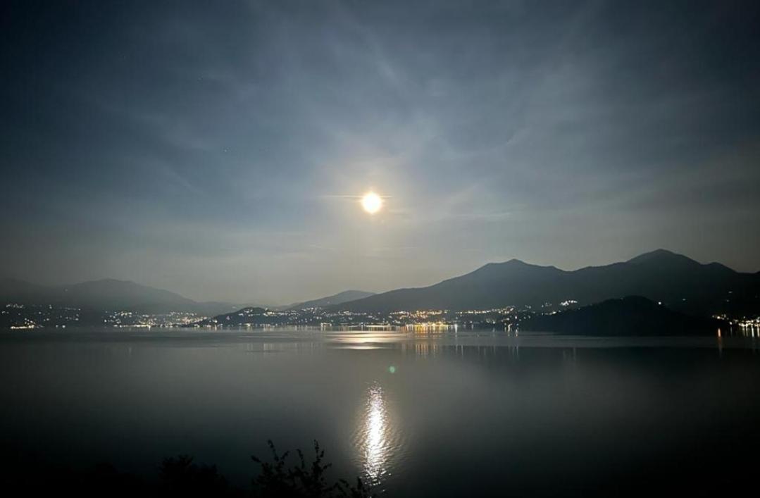 Bella Vista Lago Maggiore Ghiffa Bagian luar foto